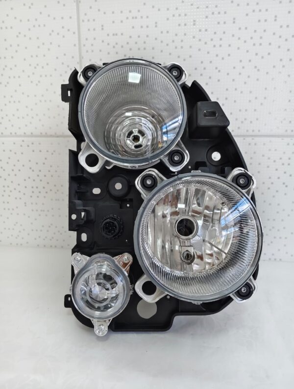 Farol dianteiro LD B10-001