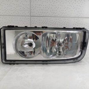 Farol dianteiro LE B1-002