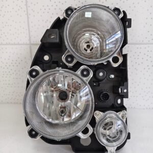 Farol dianteiro LE B10-002