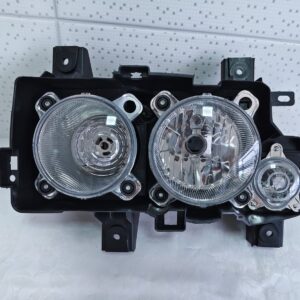 Farol dianteiro LE B2-015