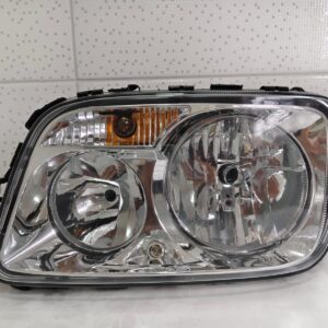 Farol dianteiro LE B8-02