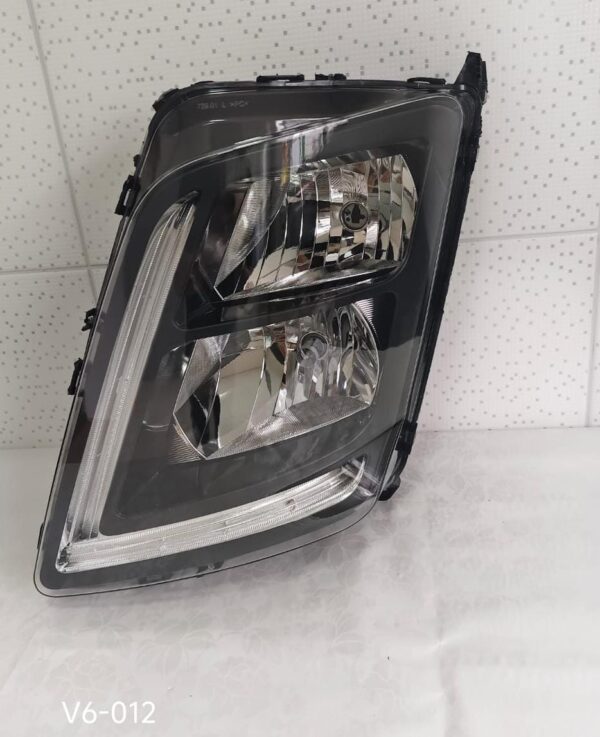 Farol Dianteiro LE - V6012 - Volvo